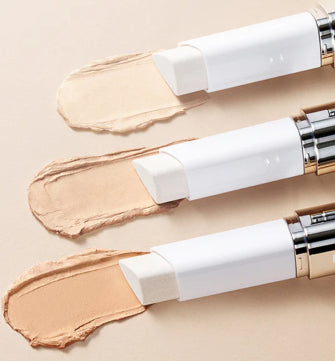 Fondotinta stick color changing Esse Lab tonalità naturale che si adatta alla pelle